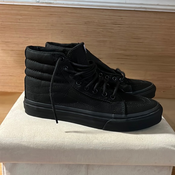 Vans Shoes - High top vans